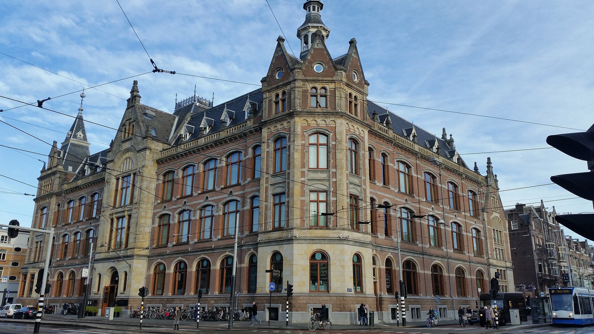 The neo-Gothic former savings bank on Van Baerlestraat, now Mandarin Oriental Conservatorium.
