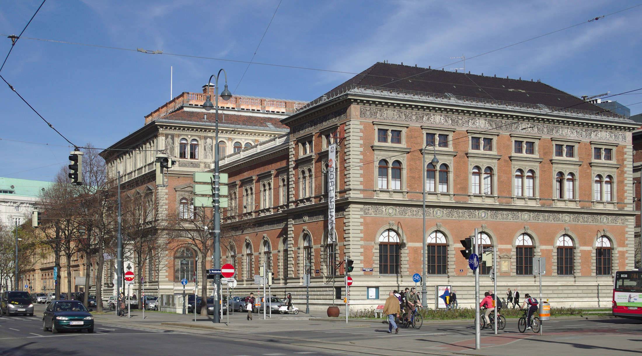MAK's historic entrance façade in Vienna